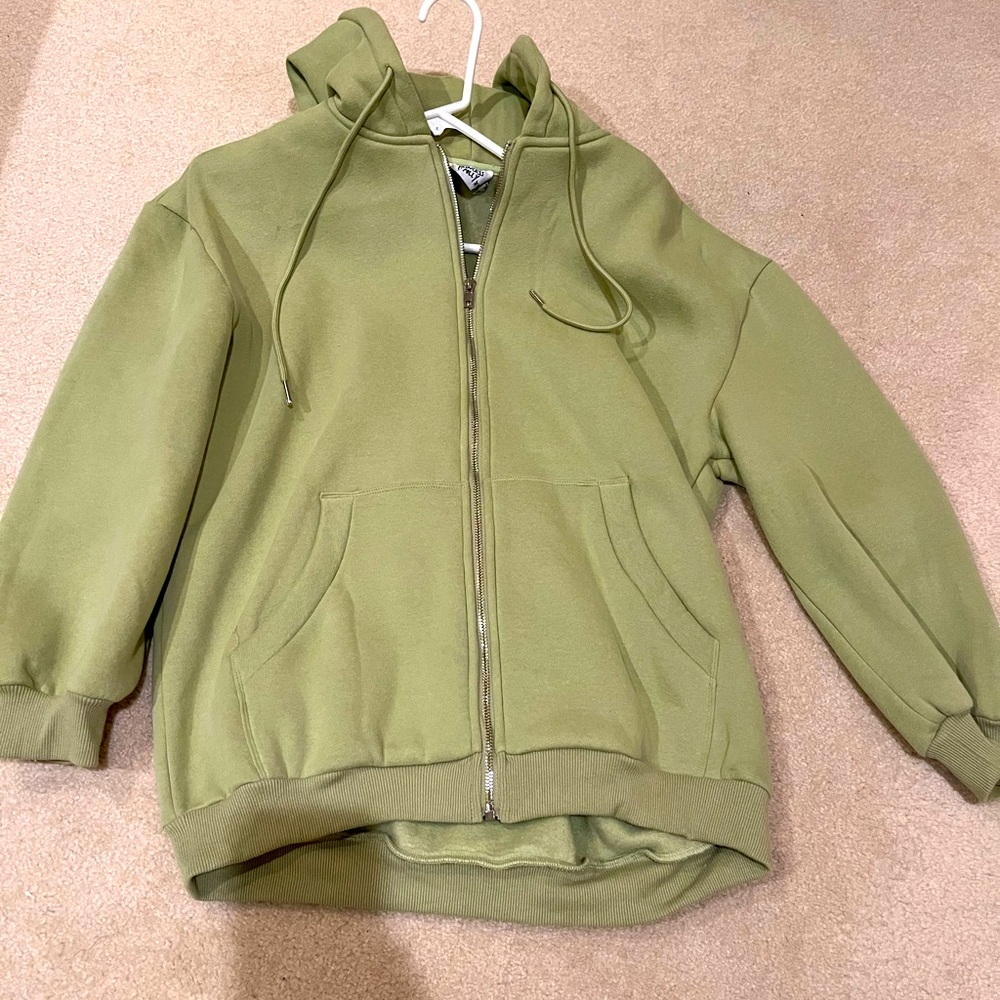 PRINCESS POLLY GREEN ZIP UP JACKET!